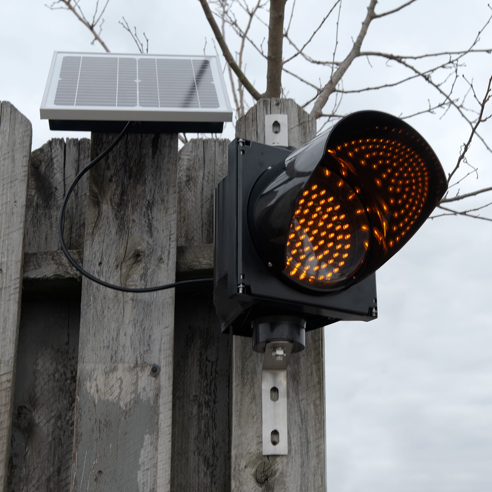 8 Inch Diameter LED Lens Flashing Traffic Light Signal Solar